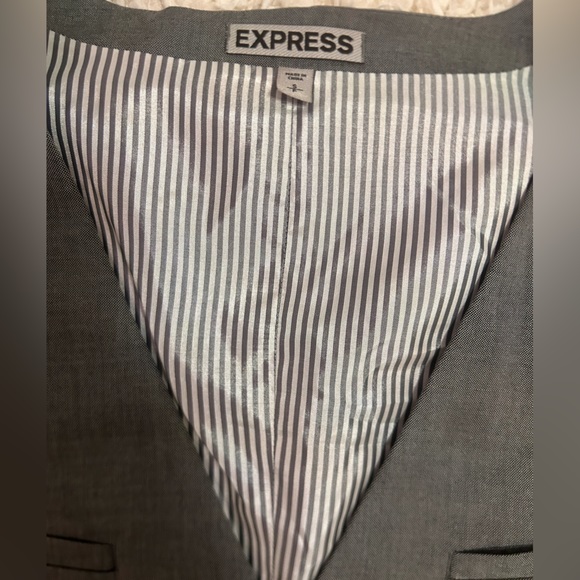 Express Suiting Vest - Picture 3 of 3